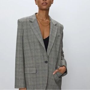 Aritzia Babaton Agency Oversize Gray Plaid Blazer